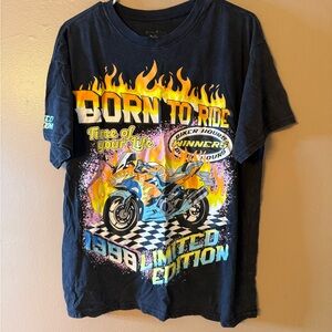 Women’s Graphic Tee